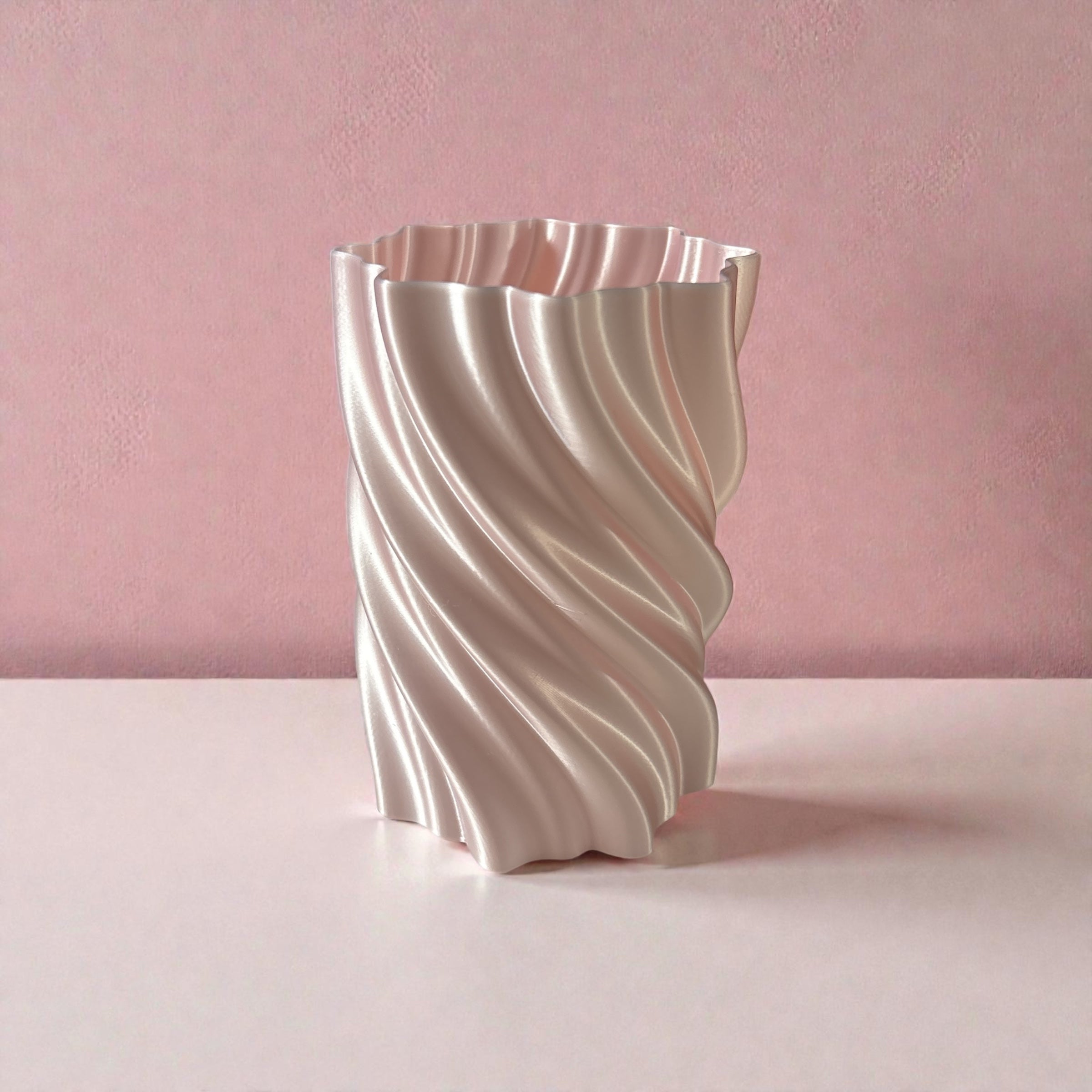 3D Printed Silky Swirl Holder – Pen, Brush & Makeup Organizer