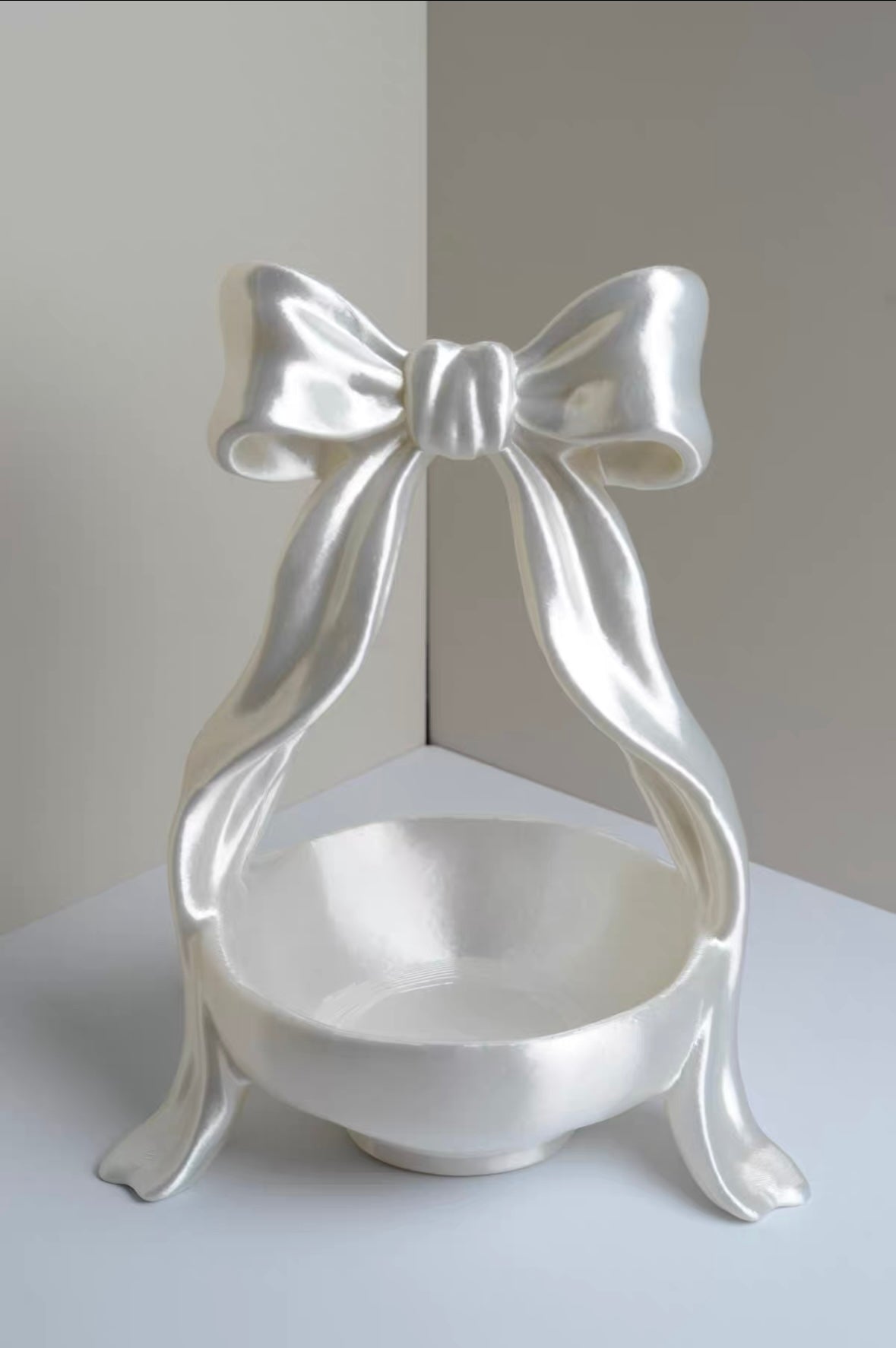 Bow Pedestal Tray