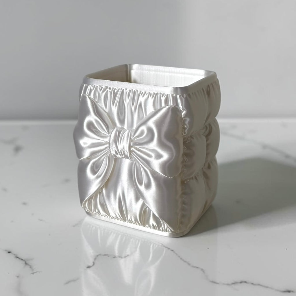 Sculpted Bow Puff Desk Organizer