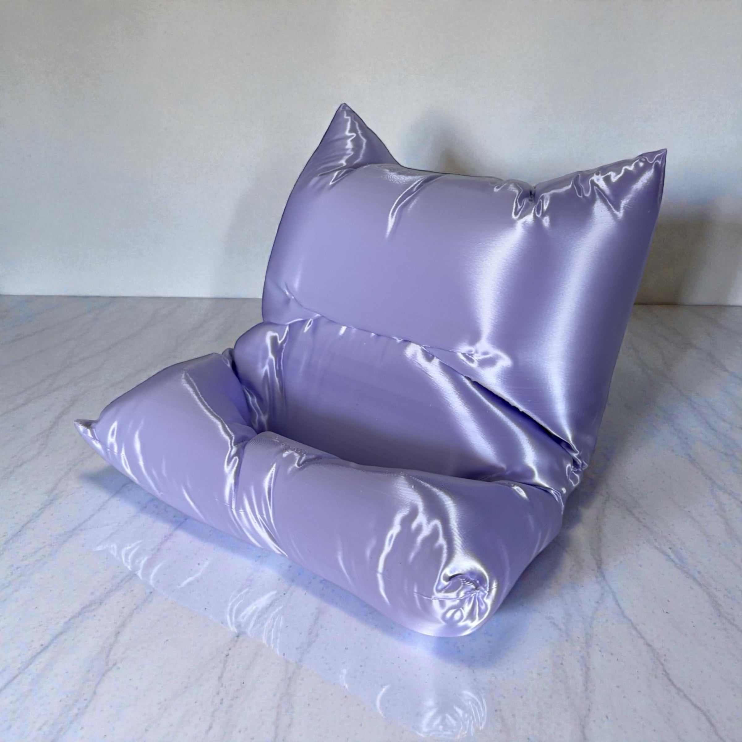 Sofa Phone Stand – Silky 3D Printed Charging Dock