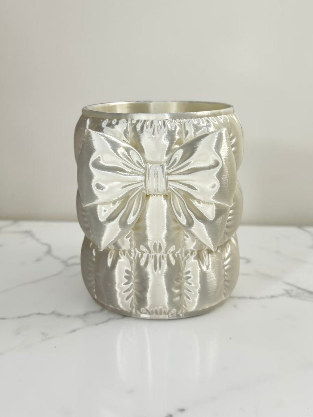 Sculpted Bow Puff Desk Organizer
