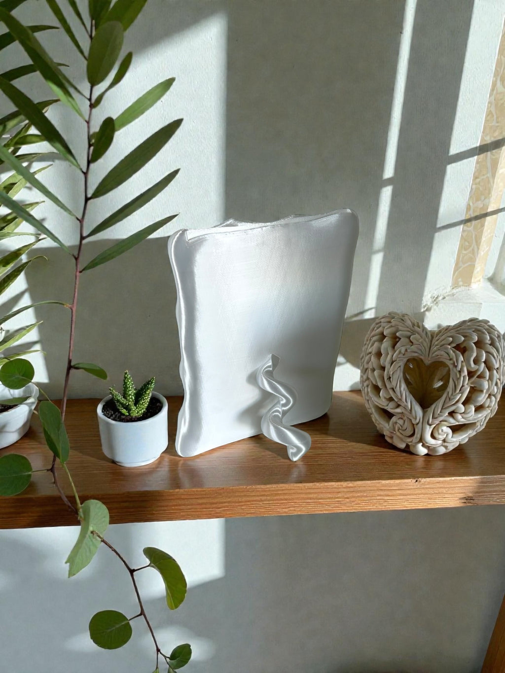 Soft Drape Photo Frame