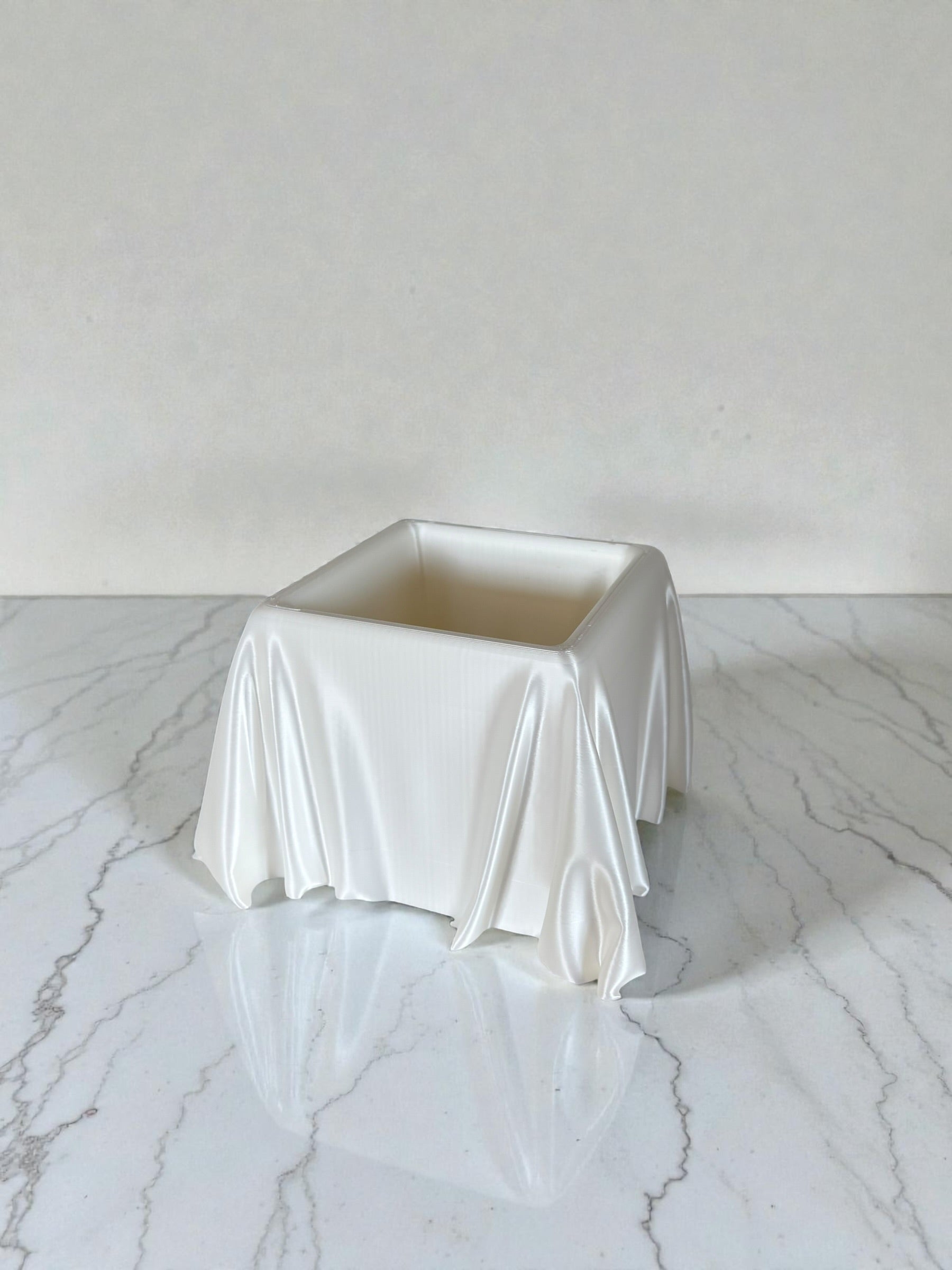 Draped Utility Vessel – Large Organizer